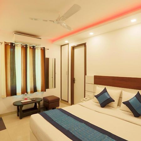 Hotel Ark Wood Új-Delhi Kültér fotó