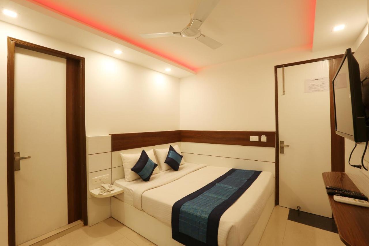 Hotel Ark Wood Új-Delhi Kültér fotó