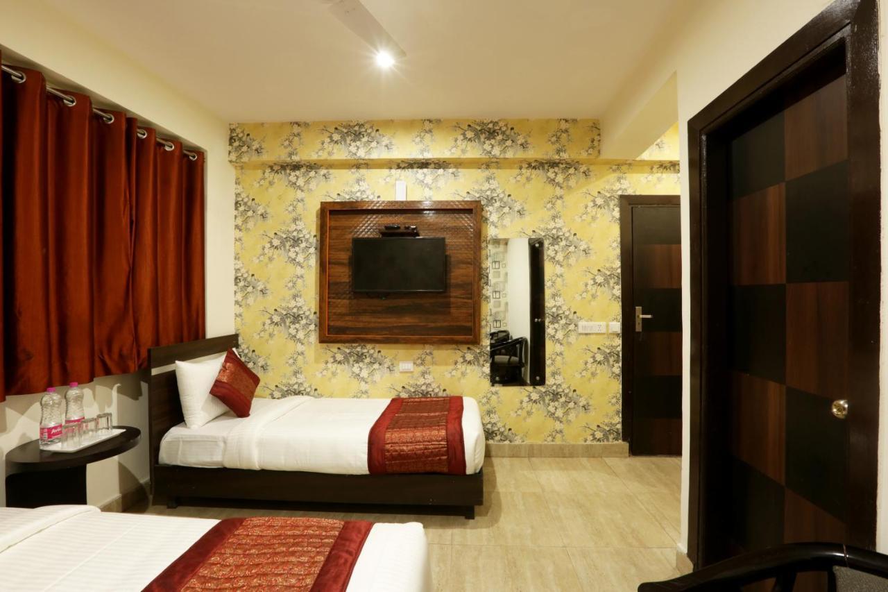 Hotel Ark Wood Új-Delhi Kültér fotó