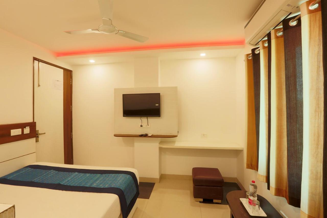 Hotel Ark Wood Új-Delhi Kültér fotó
